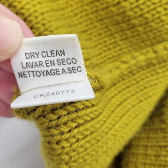 Max Azria Collection Women's Knit 100%Wool Button Up Sweater Roll Sleeves Size M - Picture 13 of 15